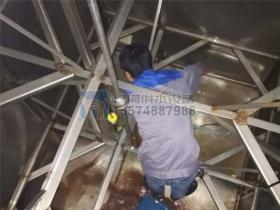 生活水箱清洗，半年清洗一次并消毒殺菌一次