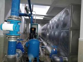 鐵水箱里面怎么做防銹？鐵水箱水發(fā)黃是什么原因？