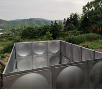 方形不銹鋼生活水箱施工現(xiàn)場